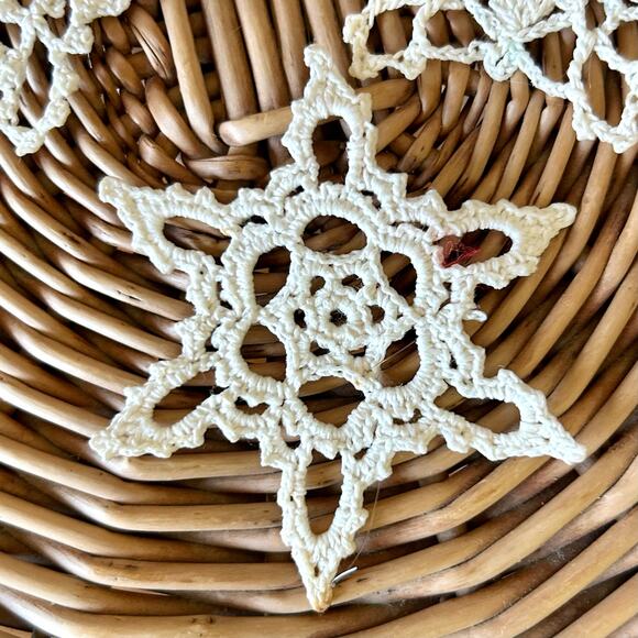 Set of 3 Handmade Crocheted Snowflake Ornaments – White Cotton, 3.75” – Vintage - Picture 3 of 10